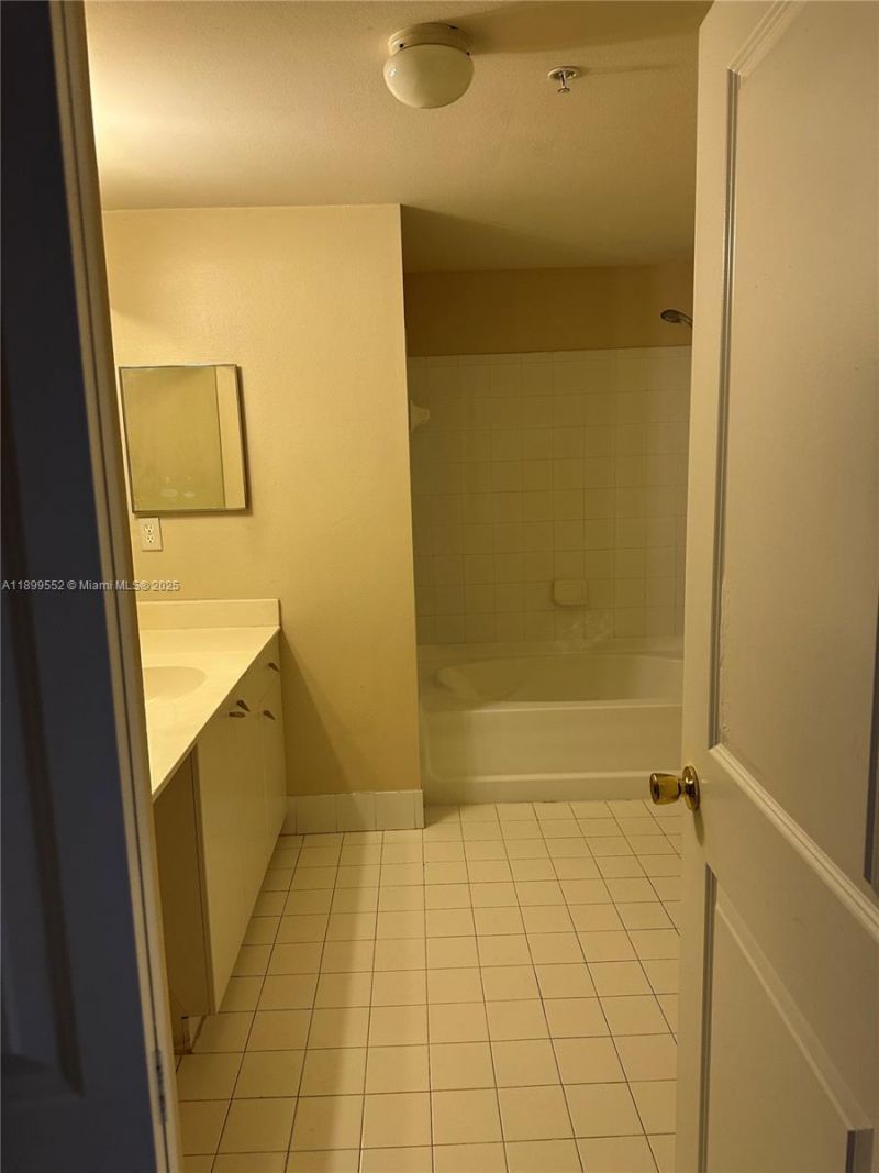 5840 W Sample Rd, Unit 306, Coral Springs, FL 33067 Photo