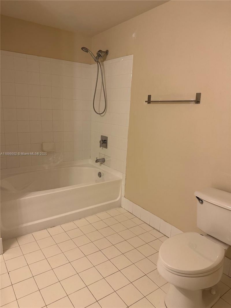 5840 W Sample Rd, Unit 306, Coral Springs, FL 33067 Photo