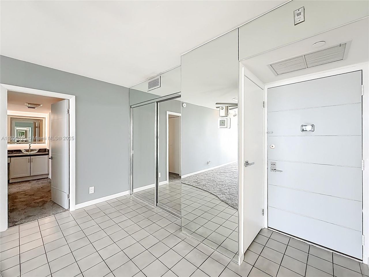 20301 W Country Club Dr, Unit 2428, Aventura, FL 33180 Photo