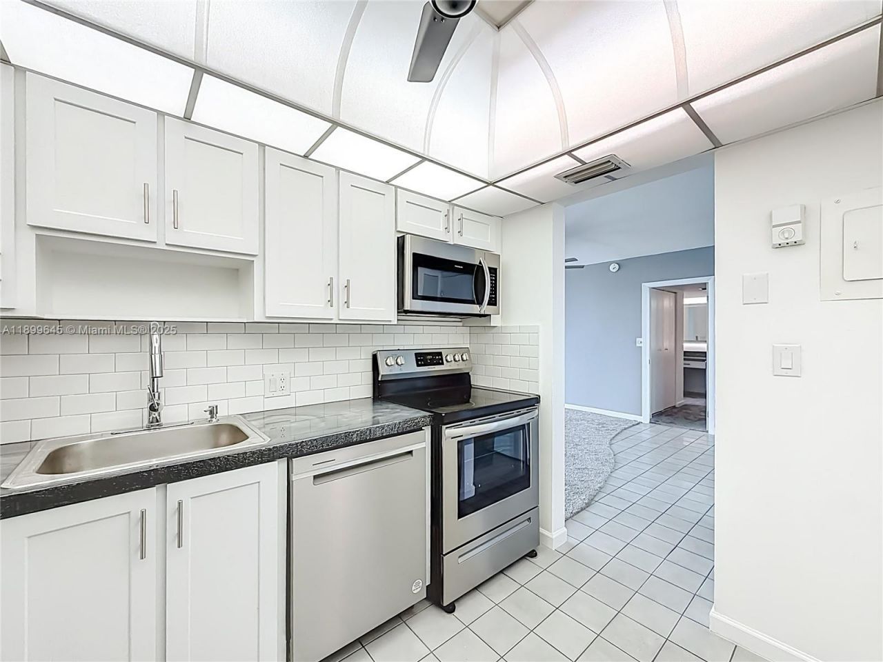 20301 W Country Club Dr, Unit 2428, Aventura, FL 33180 Photo