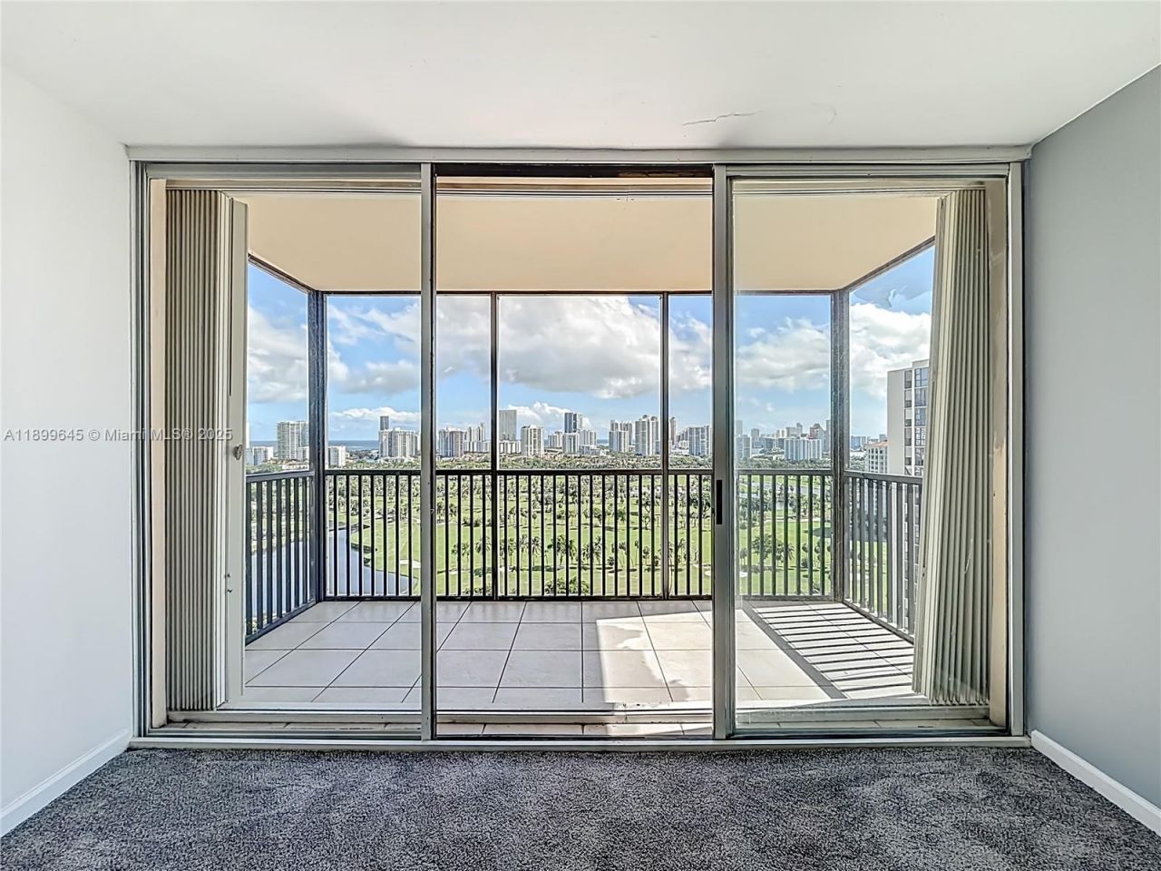 20301 W Country Club Dr, Unit 2428, Aventura, FL 33180 Photo