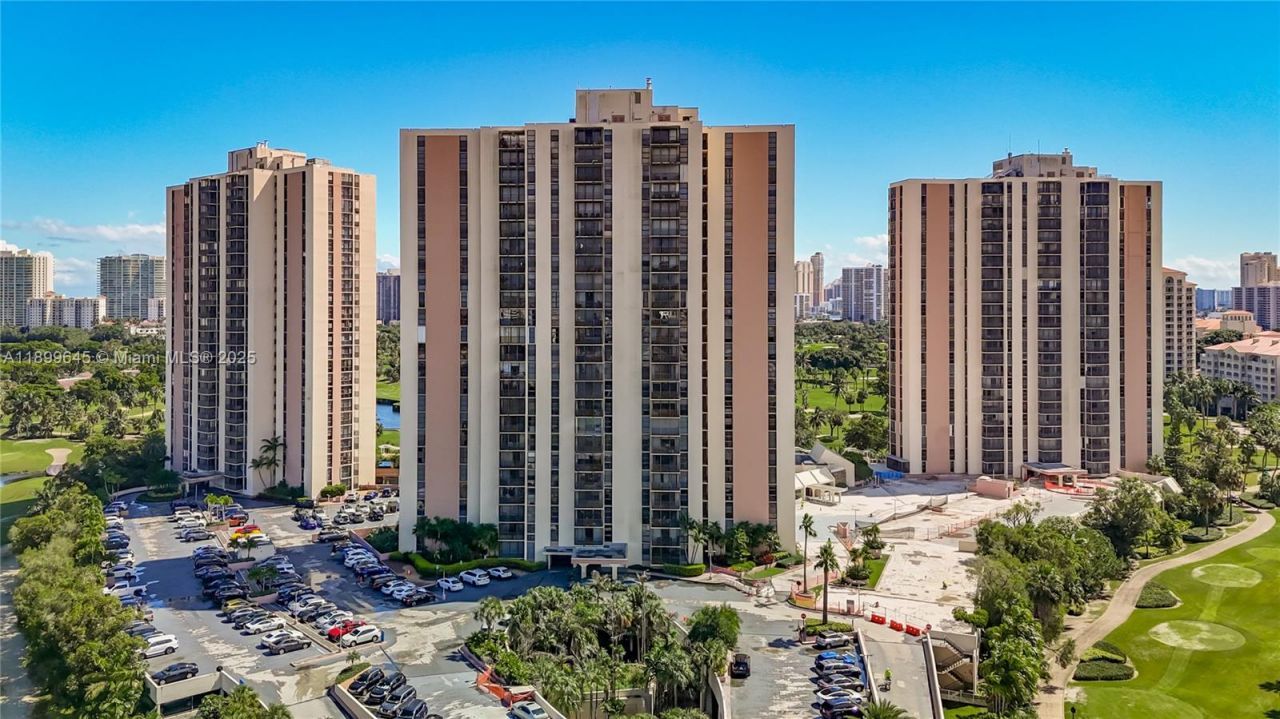 20301 W Country Club Dr, Unit 2428, Aventura, FL 33180 Photo