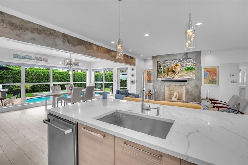 2212 NE 32nd Avenue, Fort Lauderdale, FL 33305 Photo