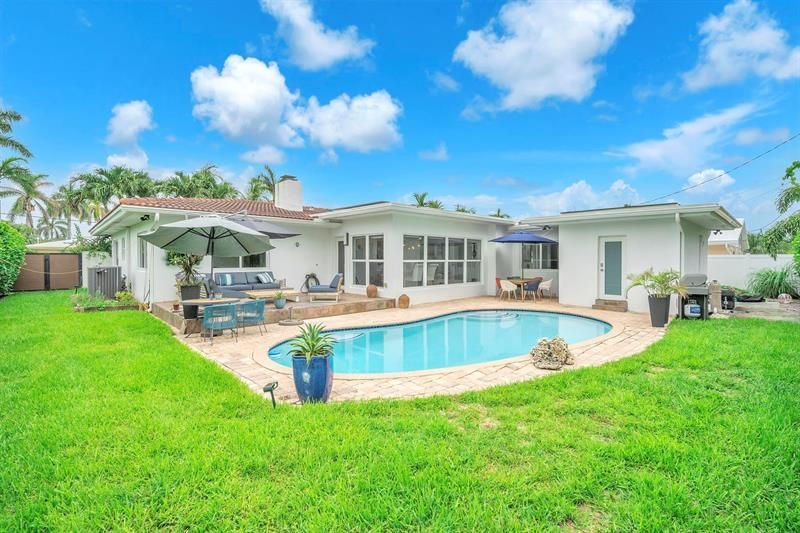 2212 NE 32nd Avenue, Fort Lauderdale, FL 33305 Photo