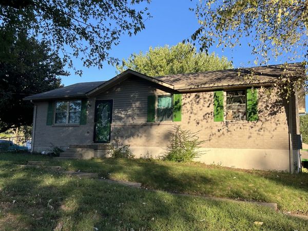 700 Volunteer Dr, White House, TN 37188