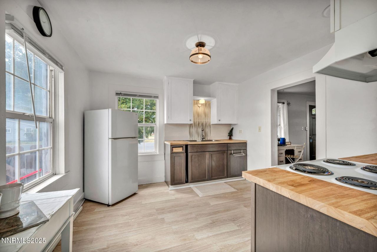 240 S Center Street, Yerington, NV 89447 Photo