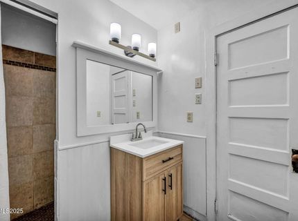 240 S Center Street, Yerington, NV 89447 Photo