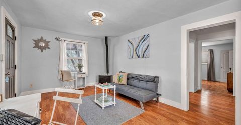 240 S Center Street, Yerington, NV 89447 Photo