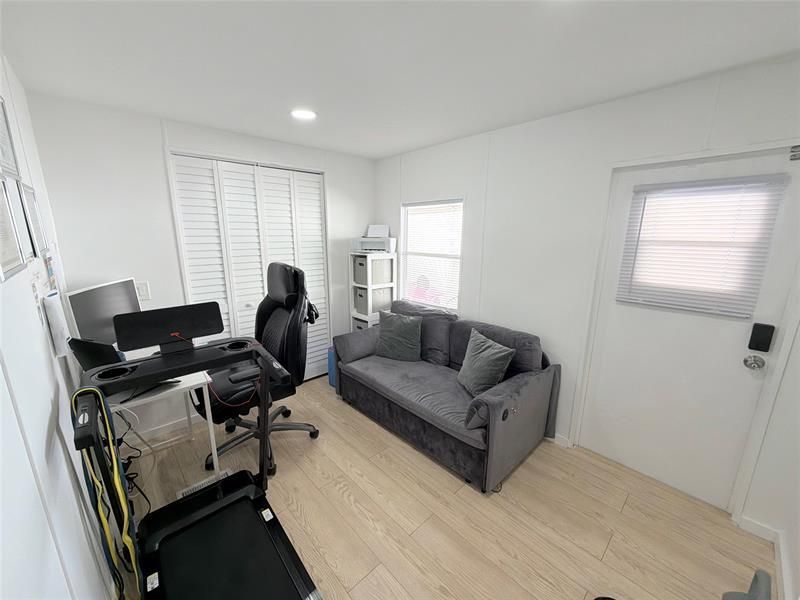 5221 SW 25th Avenue, Fort Lauderdale, FL 33312 Photo