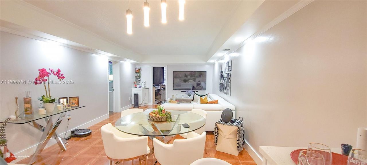 1080 Del Lago Cir, Unit 201, Sunrise, FL 33313 Photo