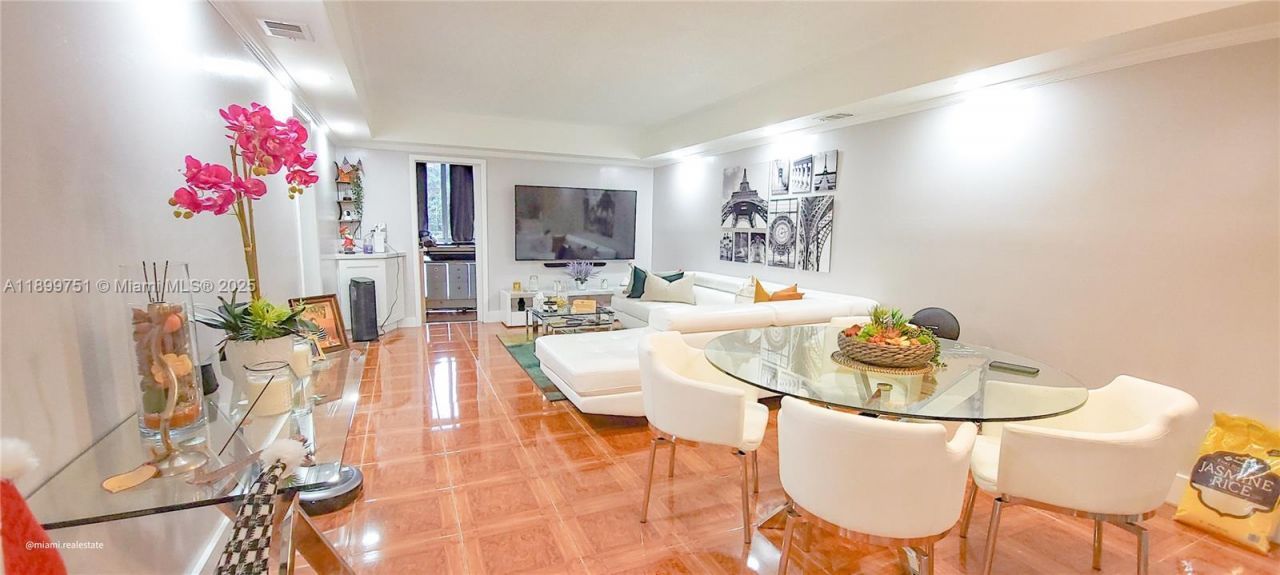 1080 Del Lago Cir, Unit 201, Sunrise, FL 33313 Photo