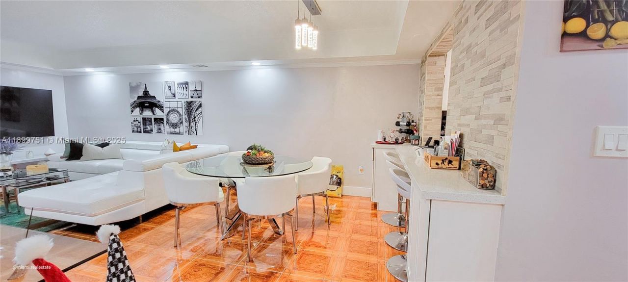 1080 Del Lago Cir, Unit 201, Sunrise, FL 33313 Photo