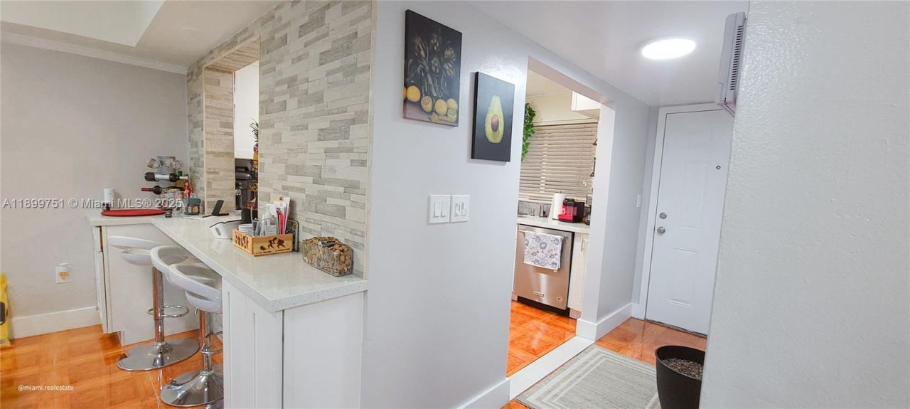 1080 Del Lago Cir, Unit 201, Sunrise, FL 33313 Photo