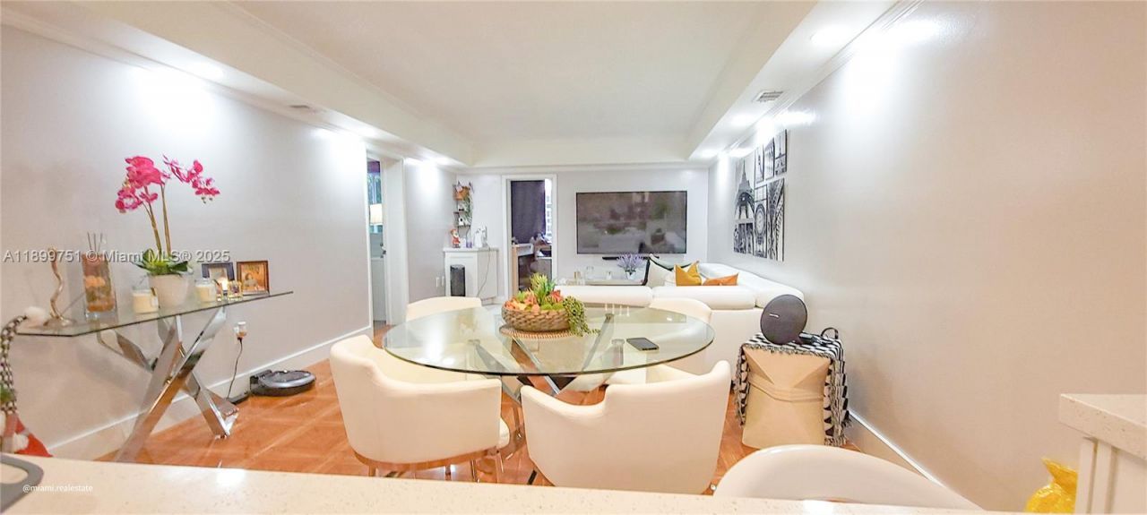 1080 Del Lago Cir, Unit 201, Sunrise, FL 33313 Photo