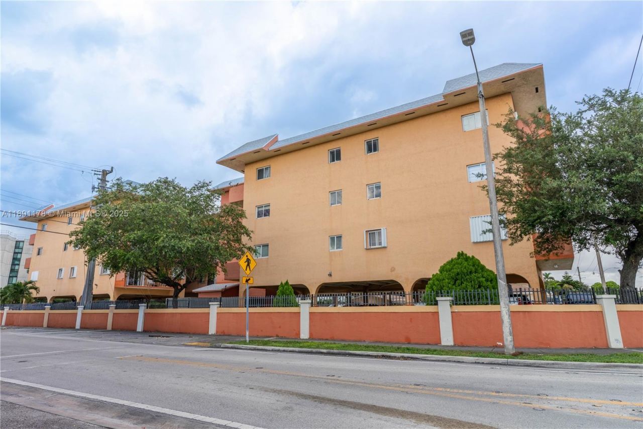 2921 SW 10th St, Unit 26, Miami, FL 33135 Photo