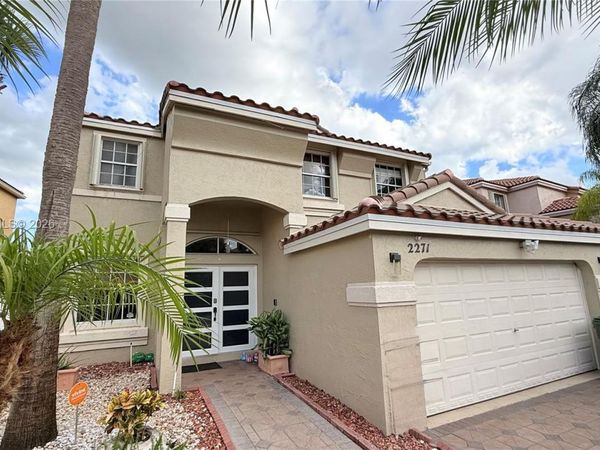 2271 NW 159th Ave, Pembroke Pines, FL 33028