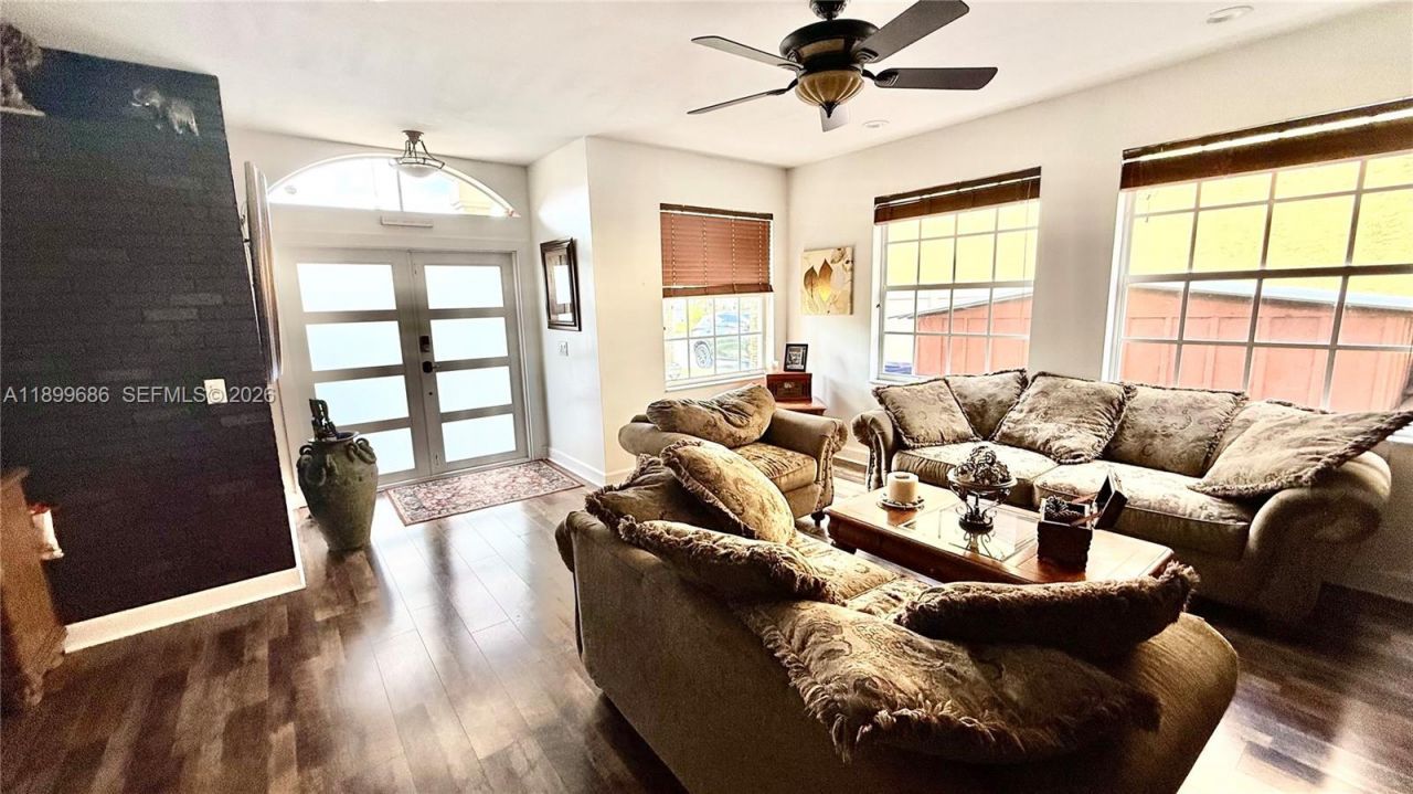 2271 NW 159th Ave, Pembroke Pines, FL 33028 Photo