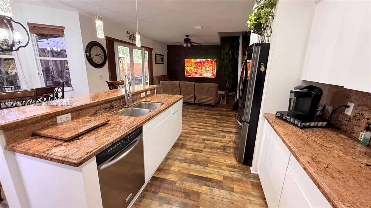 2271 NW 159th Ave, Pembroke Pines, FL 33028 Photo