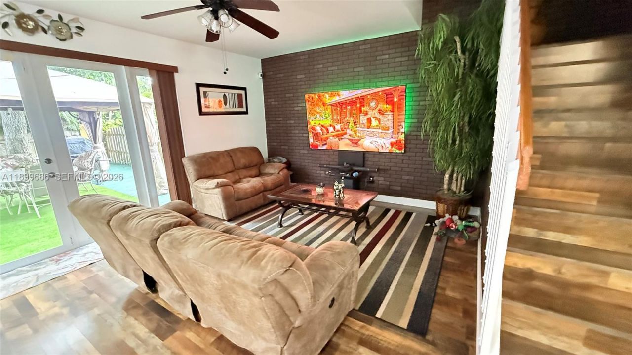 2271 NW 159th Ave, Pembroke Pines, FL 33028 Photo