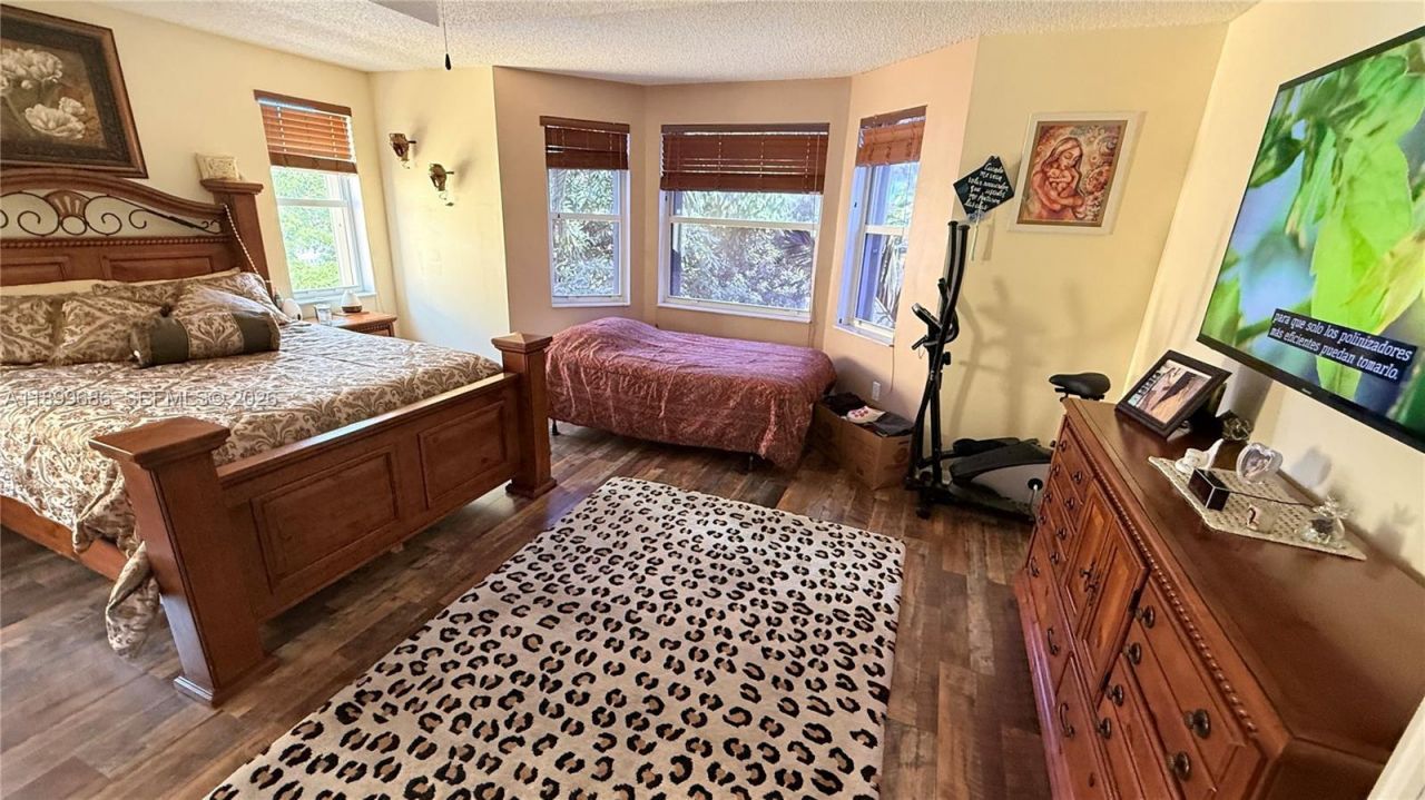 2271 NW 159th Ave, Pembroke Pines, FL 33028 Photo