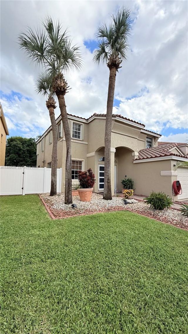 2271 NW 159th Ave, Pembroke Pines, FL 33028 Photo