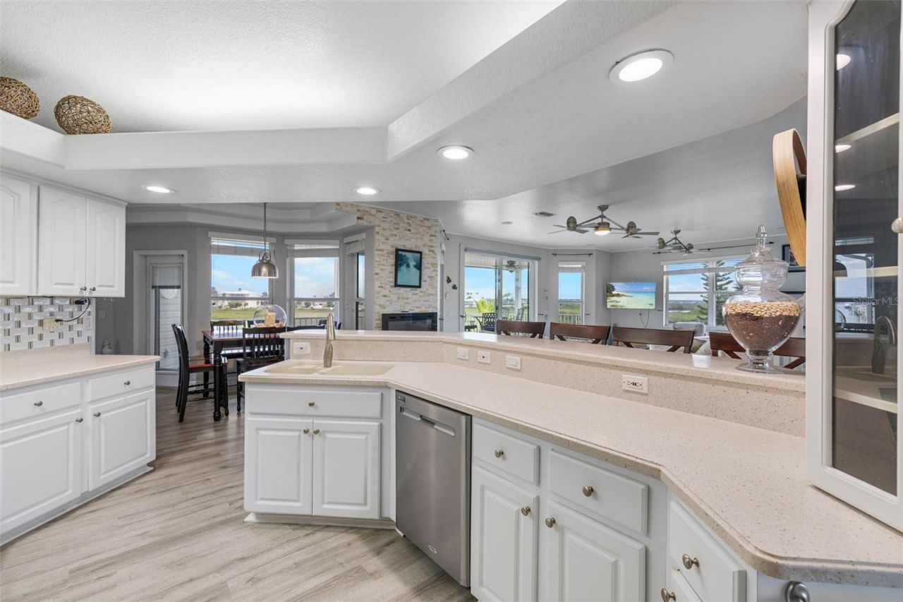 3280 Gulf Winds Circle, Hernando Beach, FL 34607 Photo