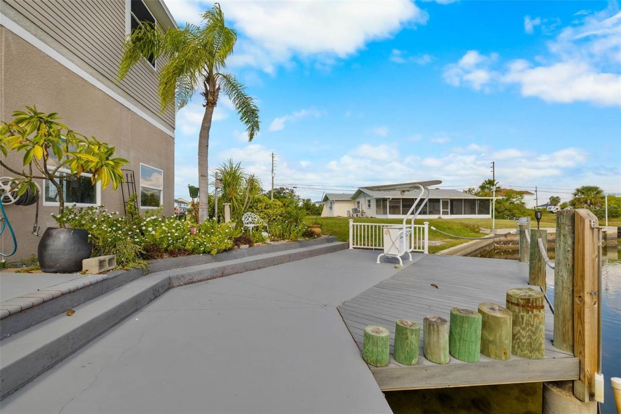 3280 Gulf Winds Circle, Hernando Beach, FL 34607 Photo