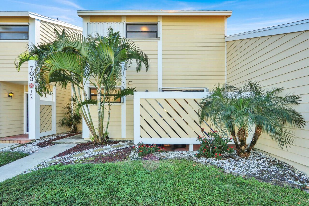 703 Stonewood Court, Unit 16b, Jupiter, FL 33458 Photo