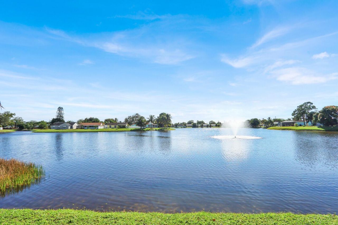 703 Stonewood Court, Unit 16b, Jupiter, FL 33458 Photo