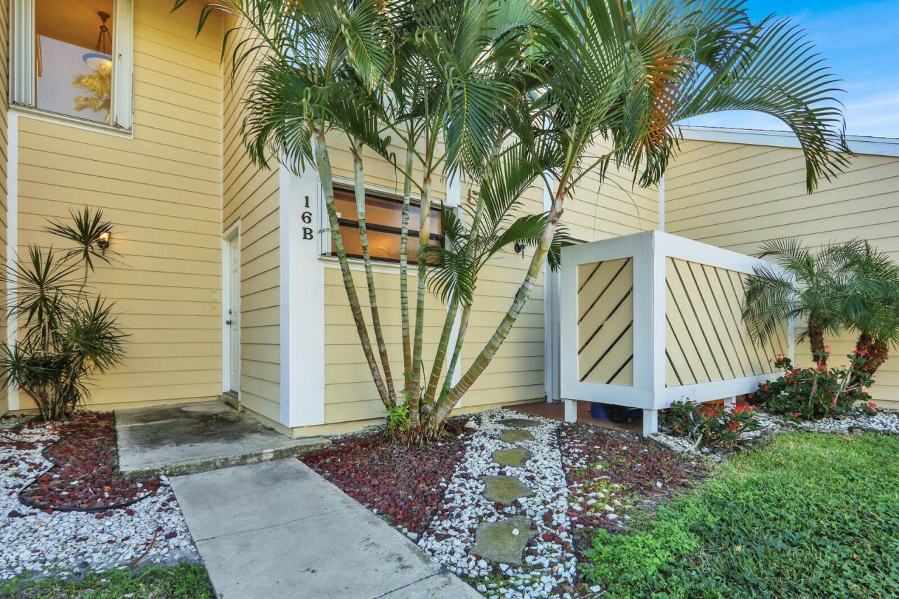 703 Stonewood Court, Unit 16b, Jupiter, FL 33458 Photo