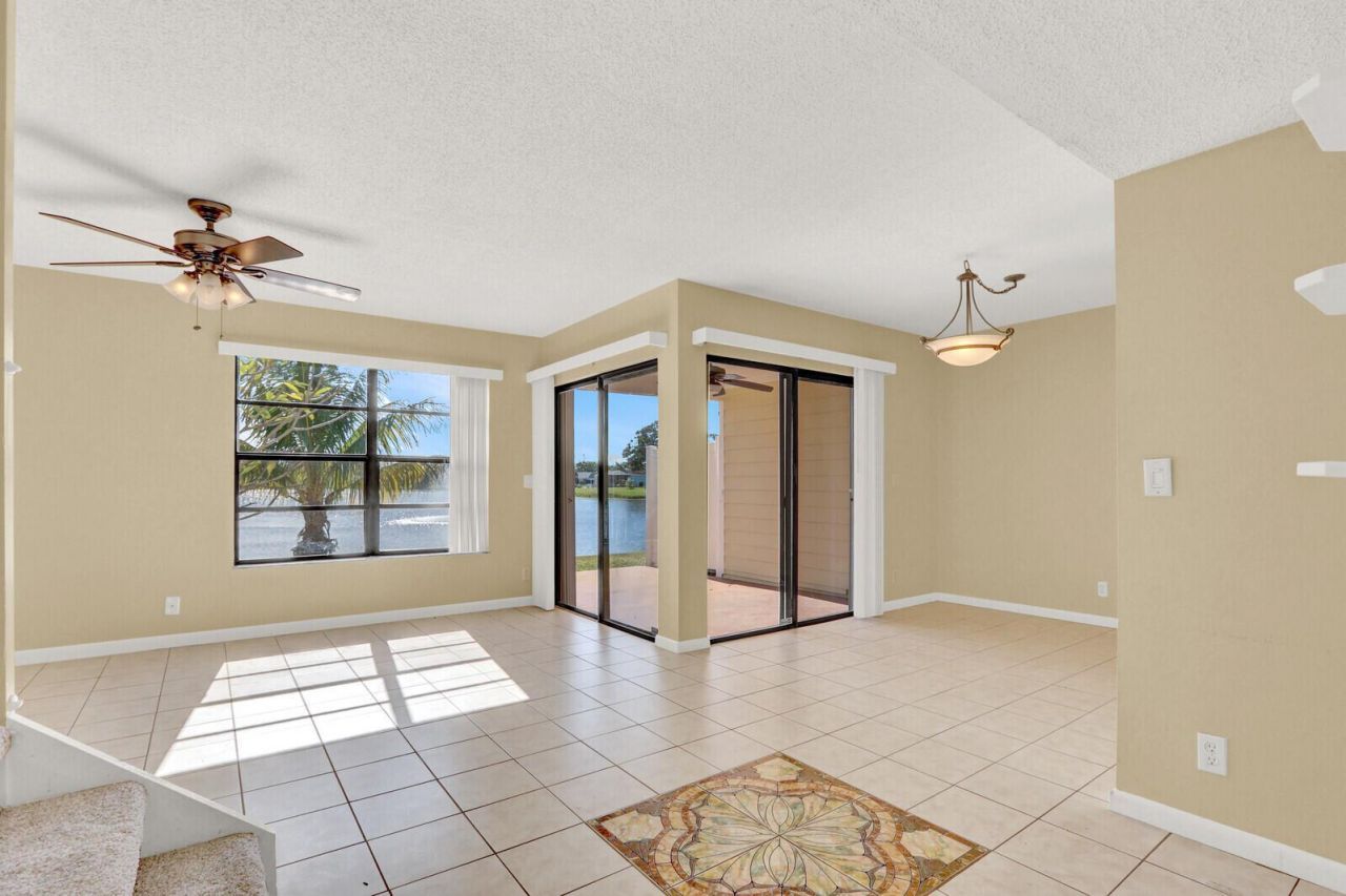 703 Stonewood Court, Unit 16b, Jupiter, FL 33458 Photo