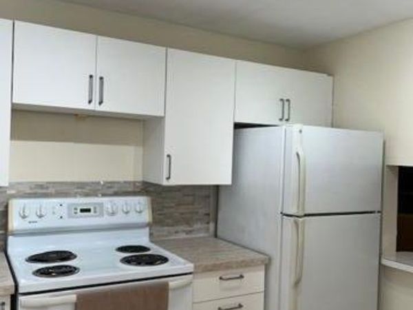 8350 Sunrise Lakes Boulevard, Unit 204, Sunrise, FL 33322