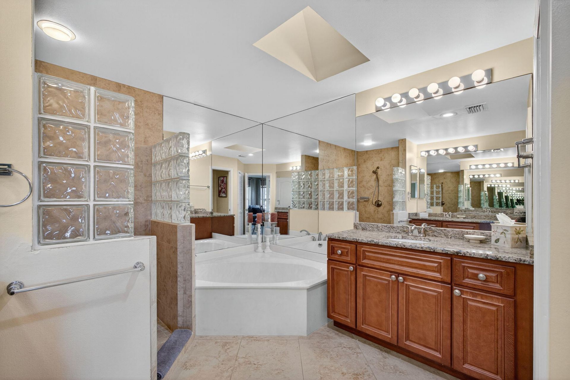8400 Heritage Club Drive, West Palm Beach, FL 33412 Photo