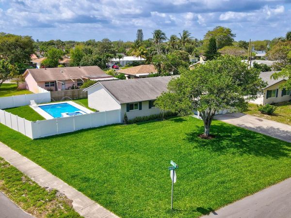 510 Kingbird Circle, Delray Beach, FL 33444