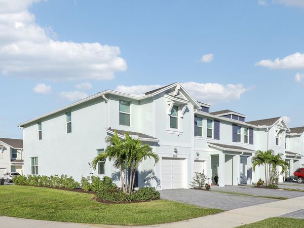 5719 SE Edgewater Circle, Stuart, FL 34997