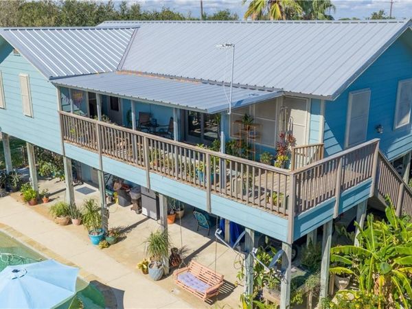 509 Monroe Avenue, Port O'Connor, TX 77982