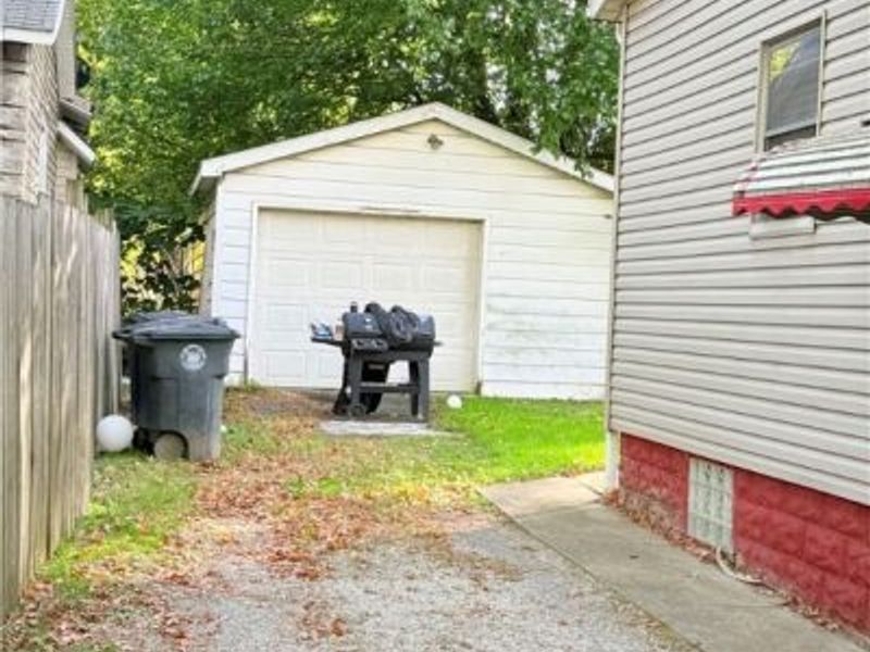 610 Morgan Avenue, Akron, OH 44311 Photo 3