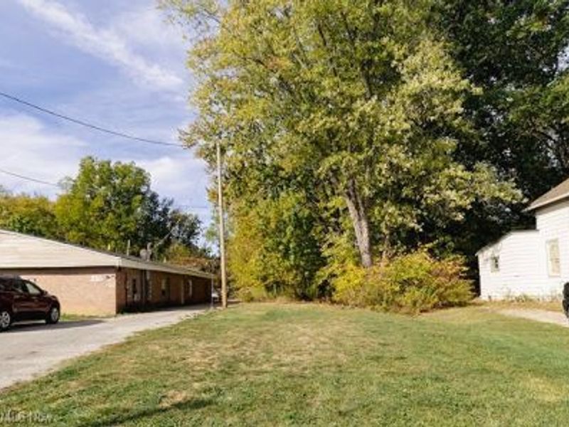 336 Furnace Street, Elyria, OH 44035 Photo 2