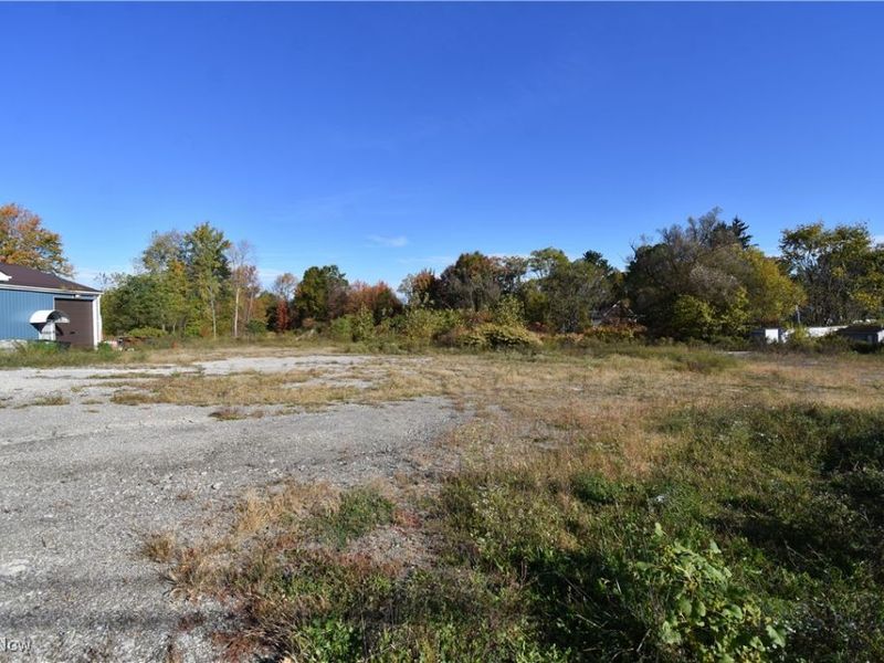 5987 Youngstown Hubbard Road, Hubbard, OH 44425 Photo 6