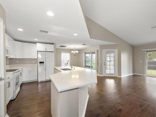 424 NW 14th ST, CAPE CORAL, FL 33993