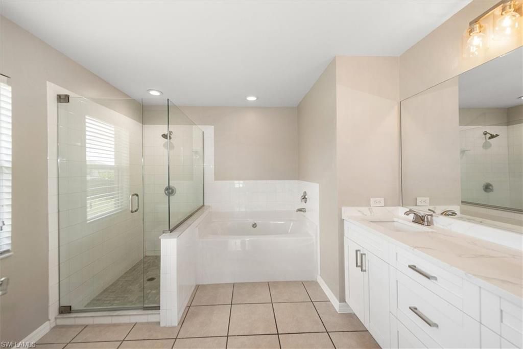 424 NW 14th St, Cape Coral, FL 33993 Photo