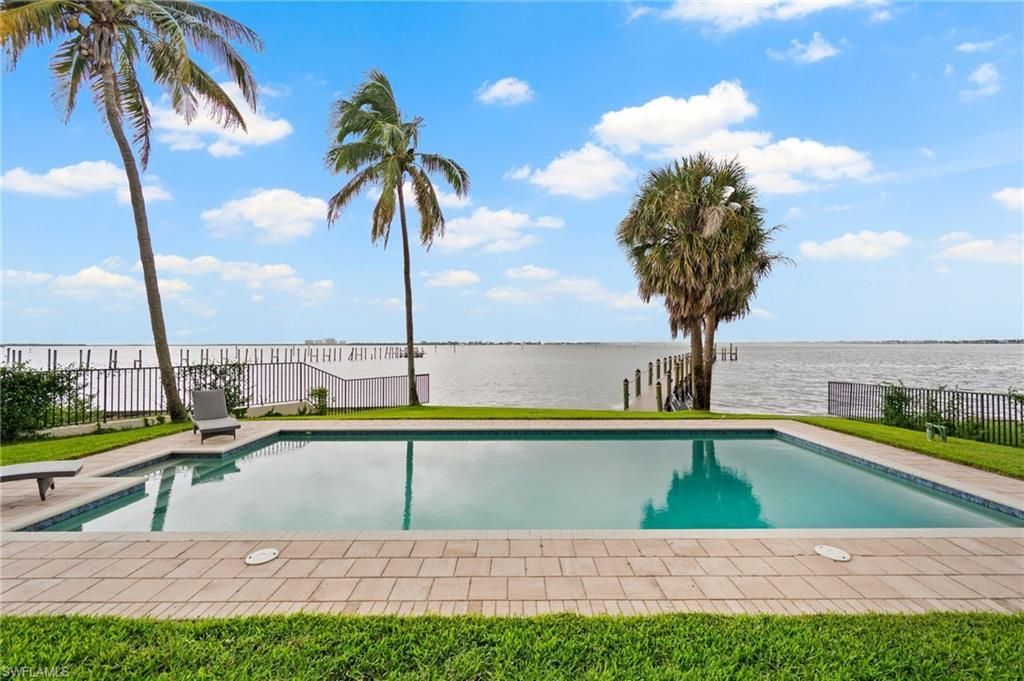 14994 Bonaire Cir, Fort Myers, FL 33908 Photo