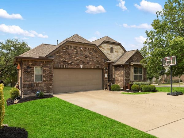 109 Lombardia DR, Lakeway, TX 78734
