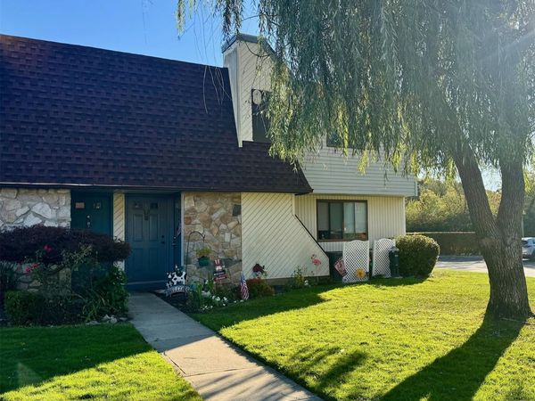 49 Pointe Circle S, Unit 49, Coram, NY 11727