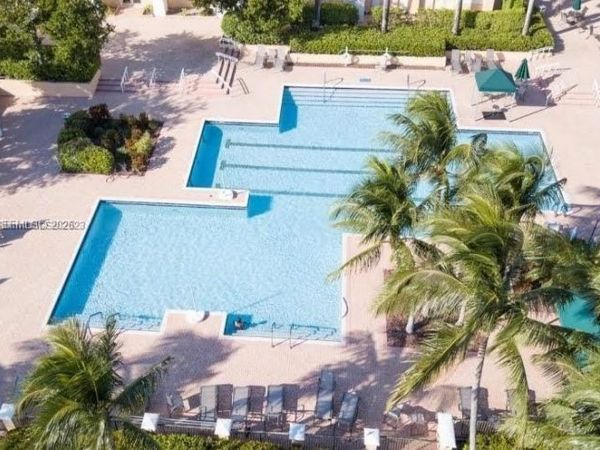 7486 Granville Dr, Unit 410, Tamarac, FL 33321