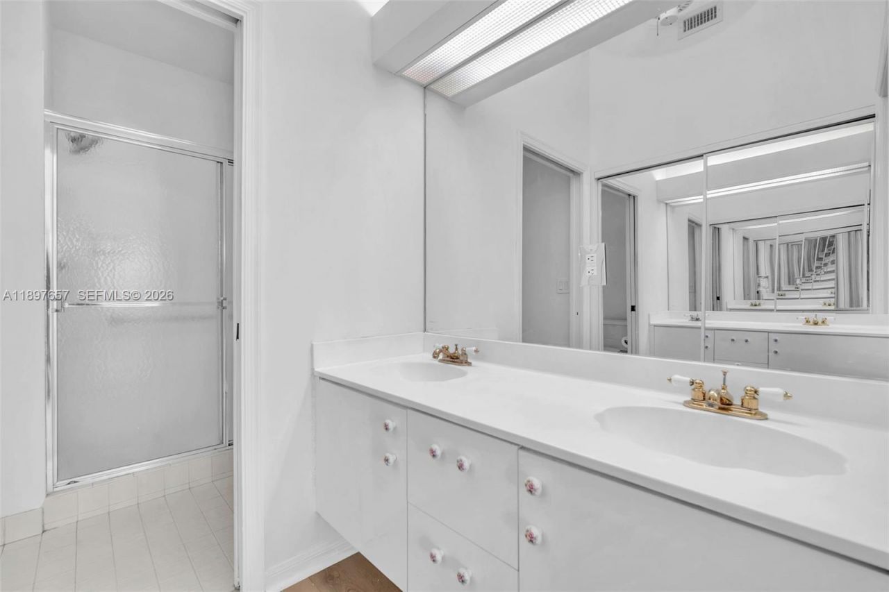 7486 Granville Dr, Unit 410, Tamarac, FL 33321 Photo