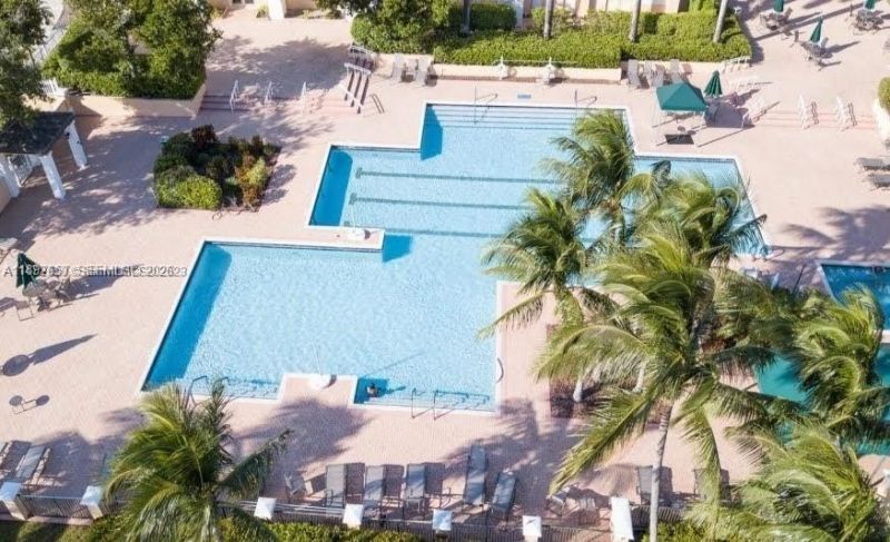 7486 Granville Dr, Unit 410, Tamarac, FL 33321 Photo