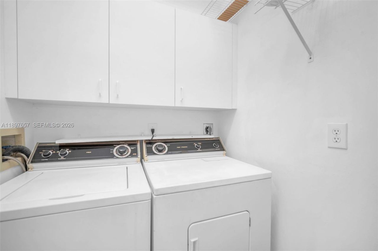 7486 Granville Dr, Unit 410, Tamarac, FL 33321 Photo