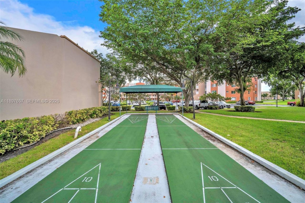 7486 Granville Dr, Unit 410, Tamarac, FL 33321 Photo