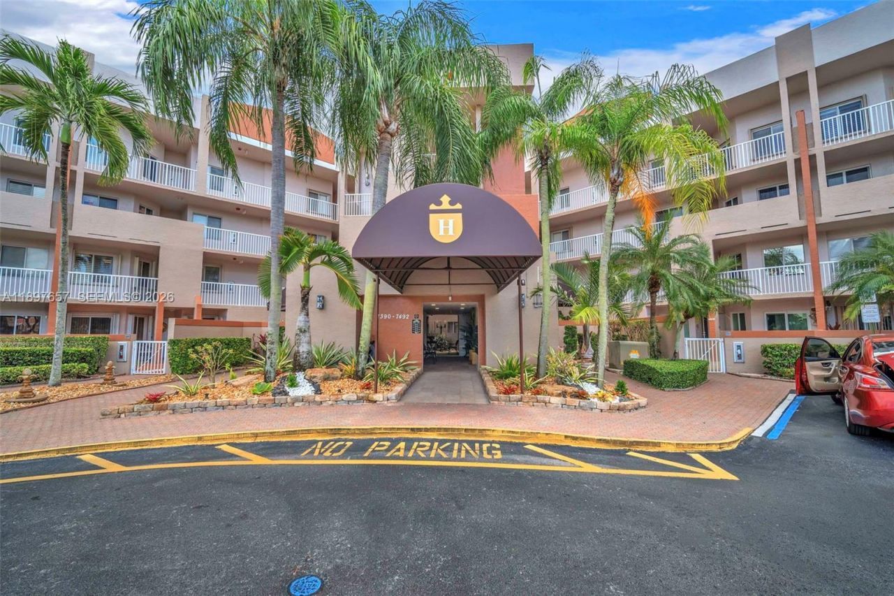 7486 Granville Dr, Unit 410, Tamarac, FL 33321 Photo